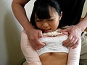 連れ子を性教育する一家　サンプル画像02